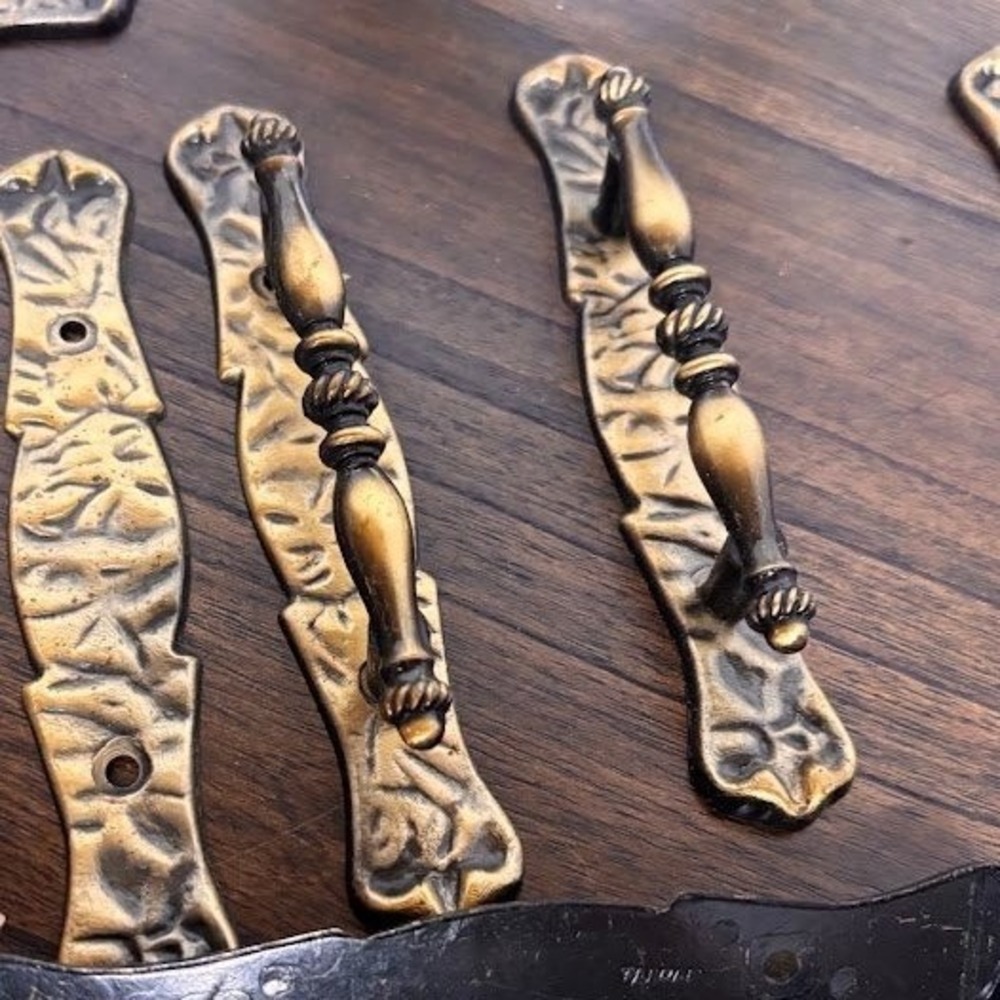 Vintage Antique Brass Spindle Drawer Pulls Hammered Backplates Set Taiwan